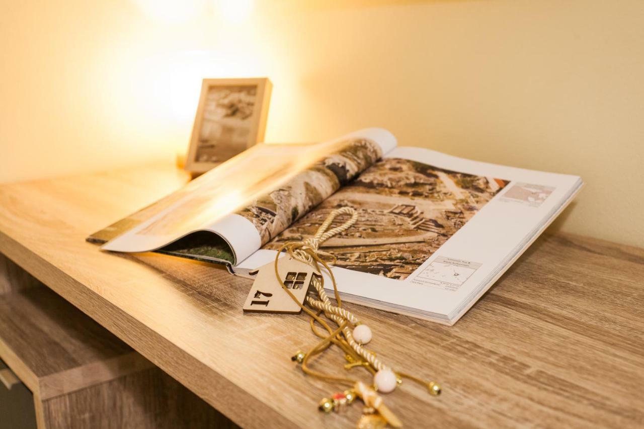 Private Central View Rooms In Apartment Near To Acropolis Metro Station Атина Екстериор снимка