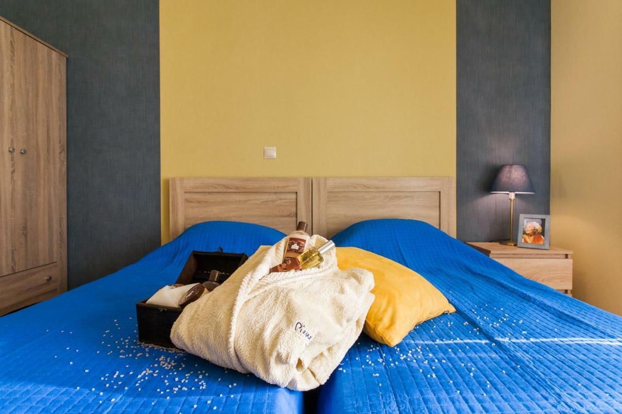 Private Central View Rooms In Apartment Near To Acropolis Metro Station Атина Екстериор снимка