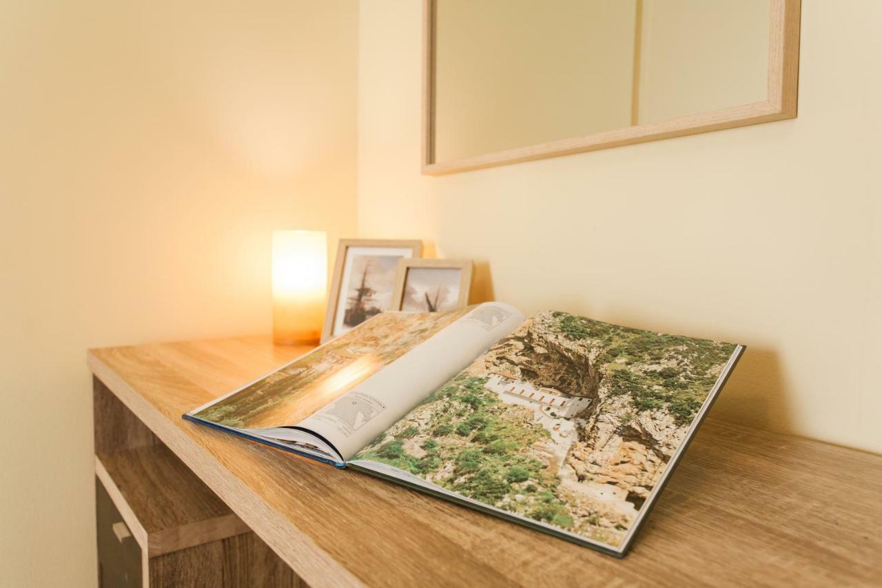Private Central View Rooms In Apartment Near To Acropolis Metro Station Атина Екстериор снимка